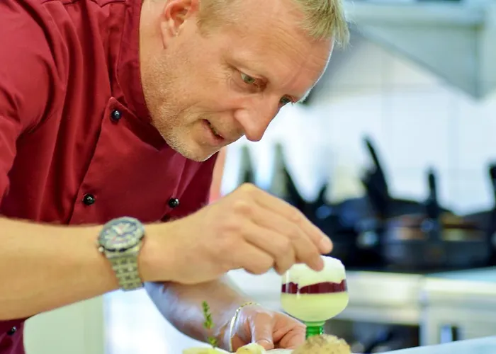 Lejlighedshotel Restaurant Alpenhof 3*