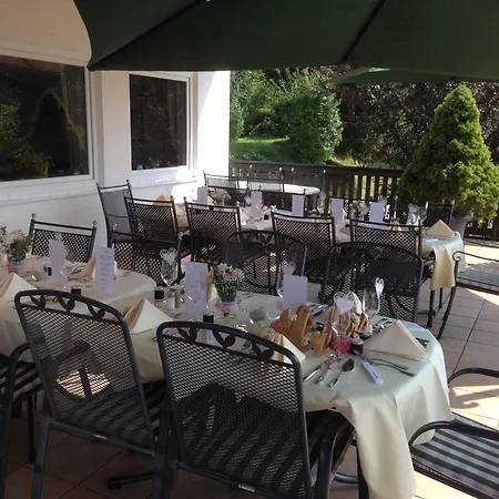 Ξενοδοχείο με διαμερίσματα Restaurant Alpenhof 2*