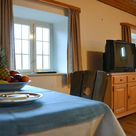 Aparthotel Restaurant Alpenhof Übersee