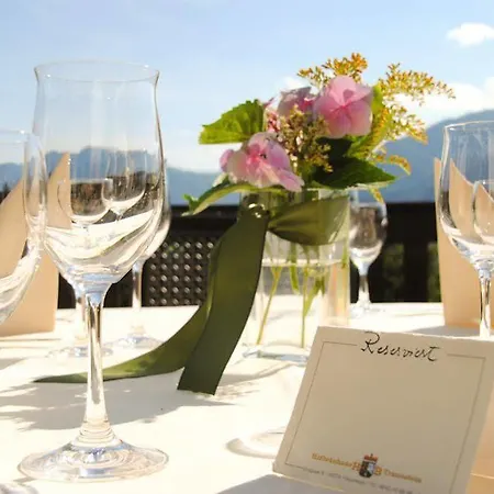 Aparthotel Restaurant Alpenhof Ubersee